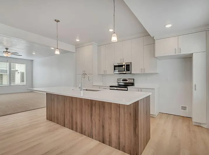 More Photos Of 67 775 S, Springville Multifamily For Sale