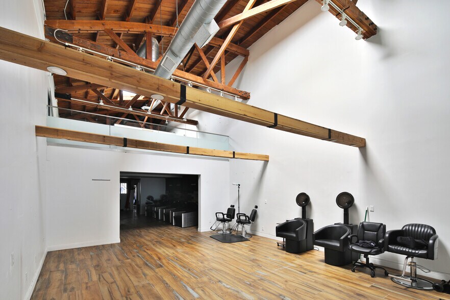 More Photos Of 463-467 S La Brea Ave, Los Angeles Storefront Retail Office For Lease