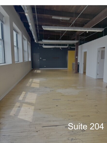 More Photos Of 1000 N Halsted St, Chicago Loft Creative Space For Lease