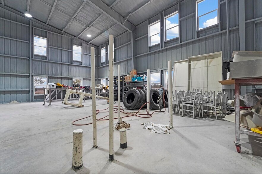 More Photos Of 1979 FM 1903, Caddo Mills Warehouse For Lease