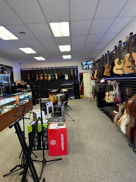 More Photos Of 201-205 E Main St, Santa Maria Storefront Retail Office For Sale