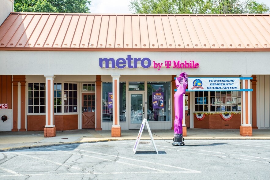 More Photos Of 801-901 W Broad St, Waynesboro Unknown For Lease