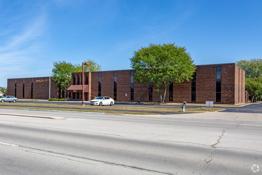 Primary Photo Of 600 N Union Blvd, Englewood Office For Lease