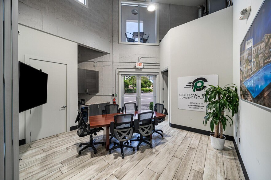 More Photos Of 3305 SW 37th Ave, Miami Office For Sale