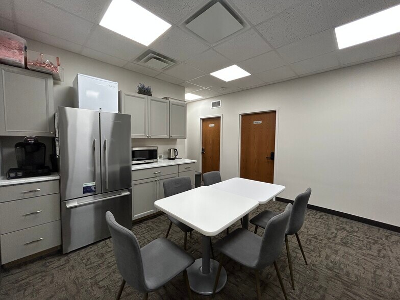 More Photos Of 5 Sunrise Plz, Valley Stream Office For Lease