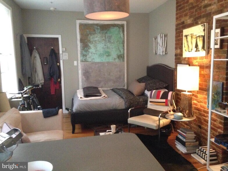 More Photos Of 747 S 2nd St, Philadelphia Apartments For Sale