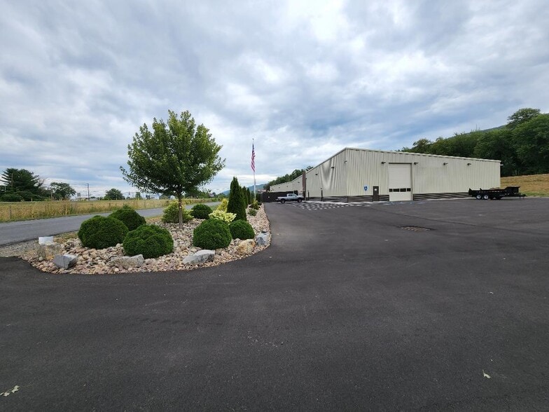 More Photos Of 2851 S Reach Rd, Williamsport Light Distribution For Lease