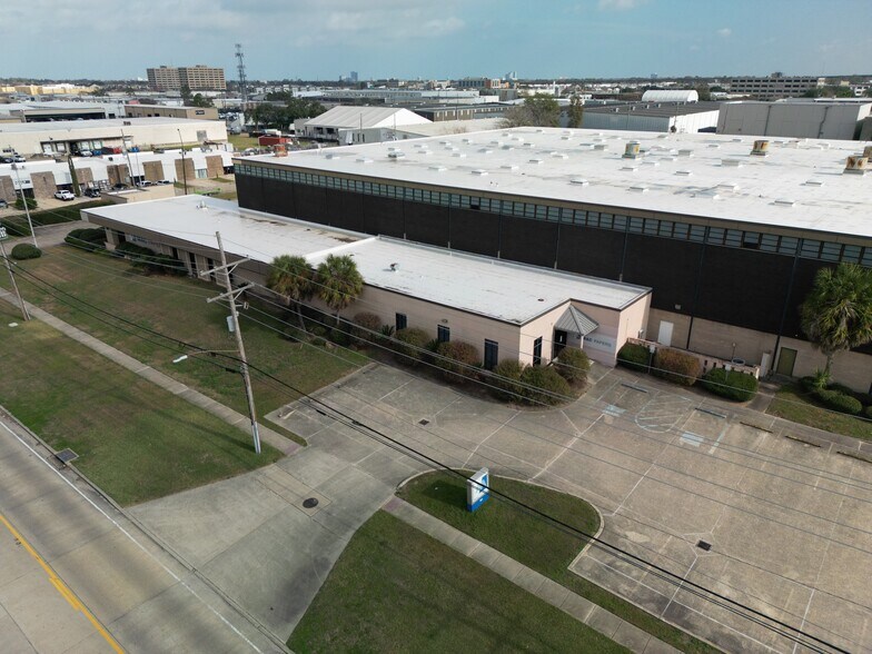 More Photos Of 801 Edwards Ave, New Orleans Distribution For Lease