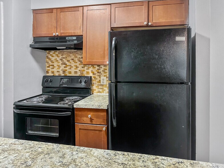 More Photos Of 609 Golden Raintree Pl, Brandon Apartments For Sale