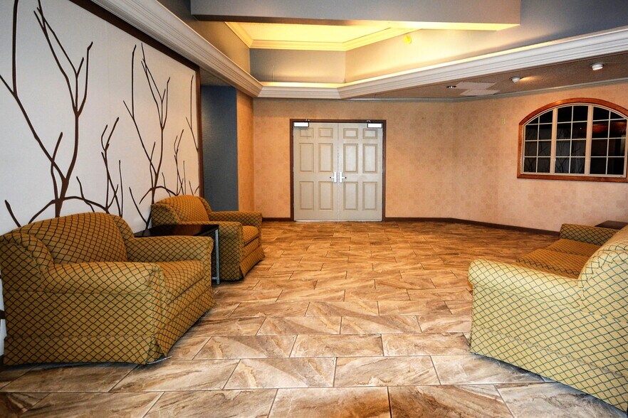 More Photos Of 1929 4th St, Eureka Hotel For Sale