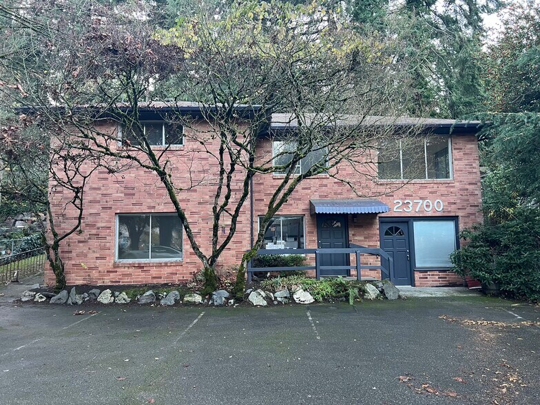 More Photos Of 23700 Edmonds Way, Edmonds Medical For Lease
