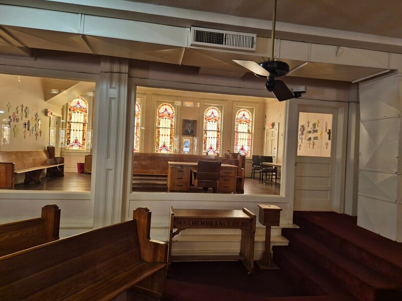 More Photos Of 600 Grove St, Fort Worth Religious Facility For Sale