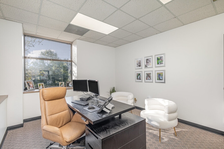 More Photos Of 2101 N Sardis Rd, Charlotte Office For Lease