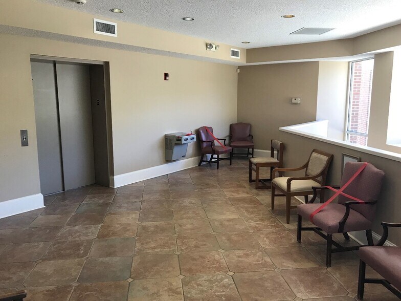 More Photos Of 2064 Vineville Ave, Macon-Bibb Medical For Sale