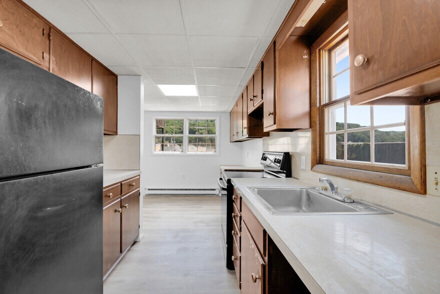 More Photos Of 110 W Ridge St, Lansford Apartments For Sale