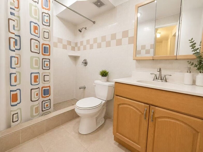 More Photos Of 132-18 57th Rd, Flushing Apartments For Sale