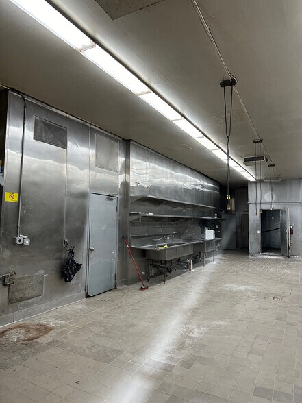More Photos Of 1882-1890 W Washington Blvd, Los Angeles Storefront Retail Office For Sale
