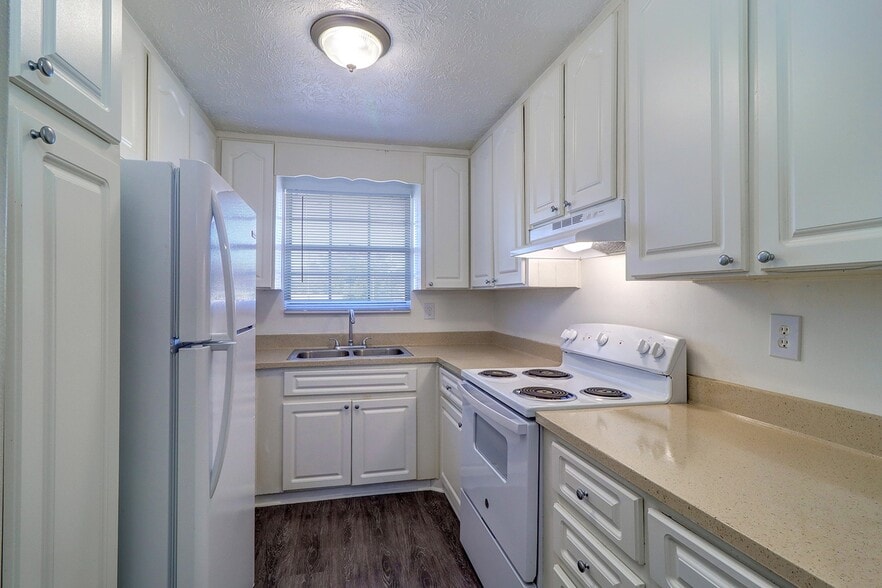 More Photos Of 7011 San Ramon Pl, Tampa Apartments For Sale