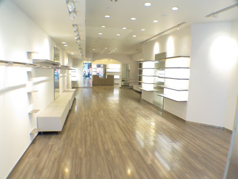 More Photos Of 1277 Third Ave, New York Apartments For Lease