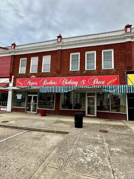 Primary Photo Of 35 Public Sq, Lancaster General Retail For Sale