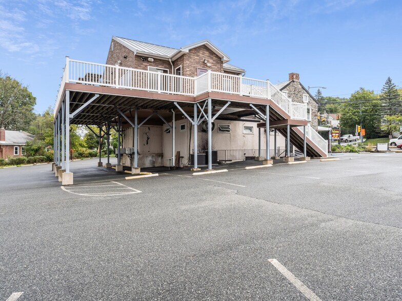 More Photos Of 1495 Farmington Ave, Pottstown General Retail For Sale