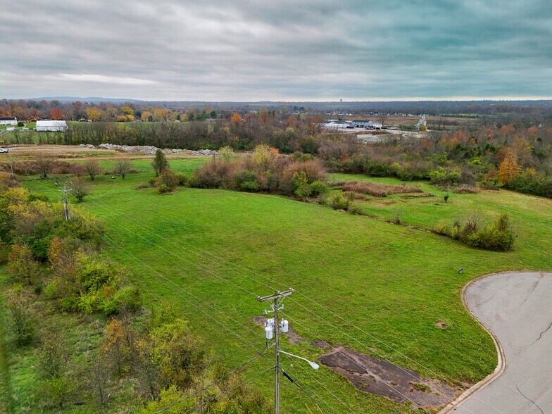 More Photos Of 21 Stonecrest Ct, Shelbyville Land For Sale