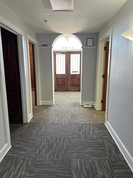 More Photos Of 4027 Main St, Dallas Manufacturing For Sale