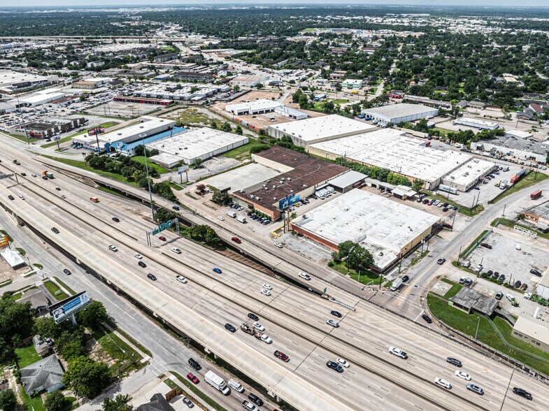 More Photos Of 6628-6630 Gulf Fwy, Houston Light Distribution For Lease