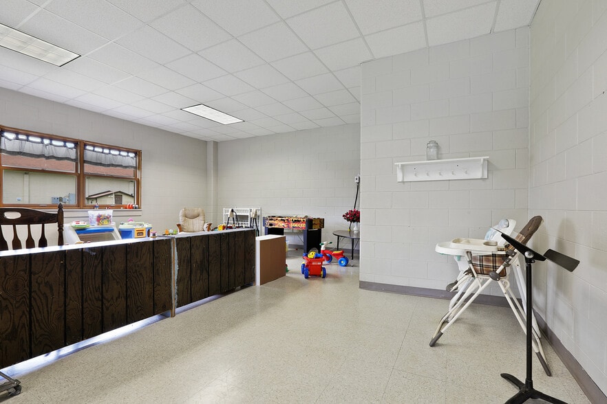 More Photos Of N17112 Hwy 141, Beecher Office Residential For Sale