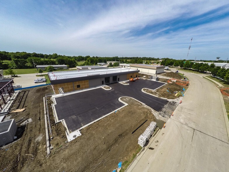 More Photos Of 71 SE 29th Ter, Lee's Summit Office For Lease