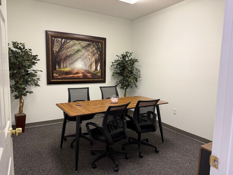 More Photos Of 3450 Dunn Ave, Jacksonville Unknown For Lease