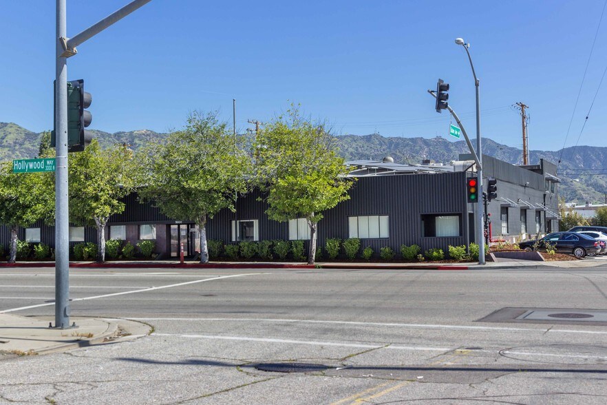 More Photos Of 3000 N Hollywood Way, Burbank Office For Lease