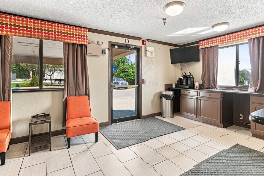More Photos Of 251 Allegheny Blvd, Brookville Hotel For Sale