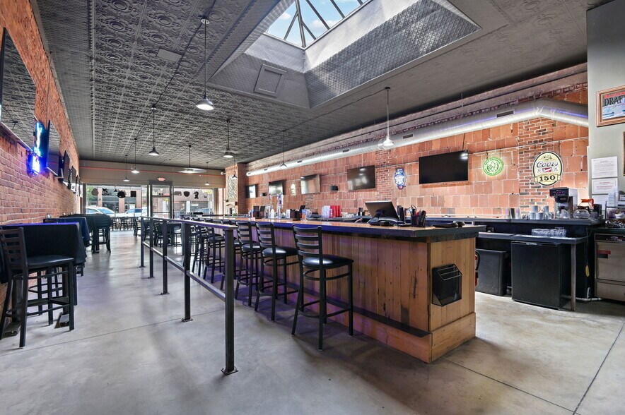 More Photos Of 207 Main Ave, Chewelah Restaurant For Sale