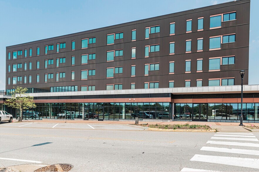 More Photos Of 202 E Emma Ave, Springdale Apartments For Lease