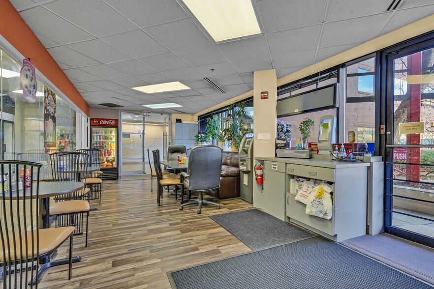 More Photos Of 3930 Pender Dr, Fairfax Medical For Lease