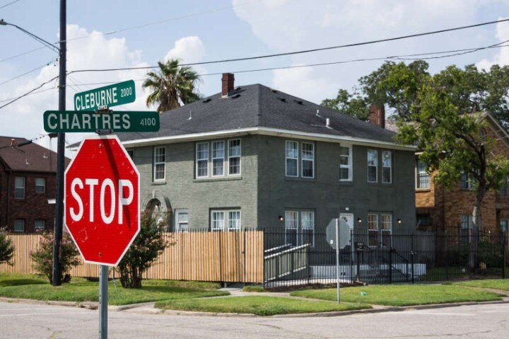 Primary Photo Of 4018 Chartres St, Houston Hospitality For Sale