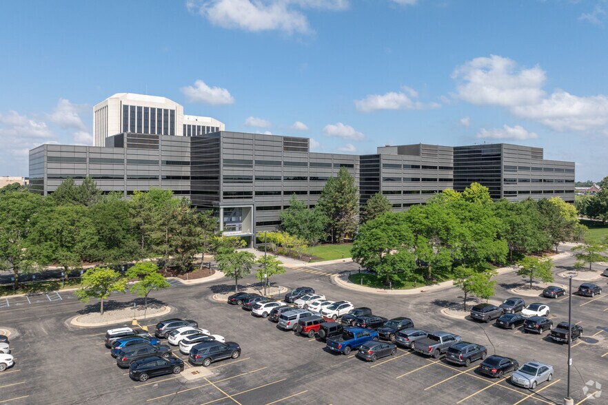 More Photos Of 4-6 Parklane Blvd, Dearborn Office For Lease