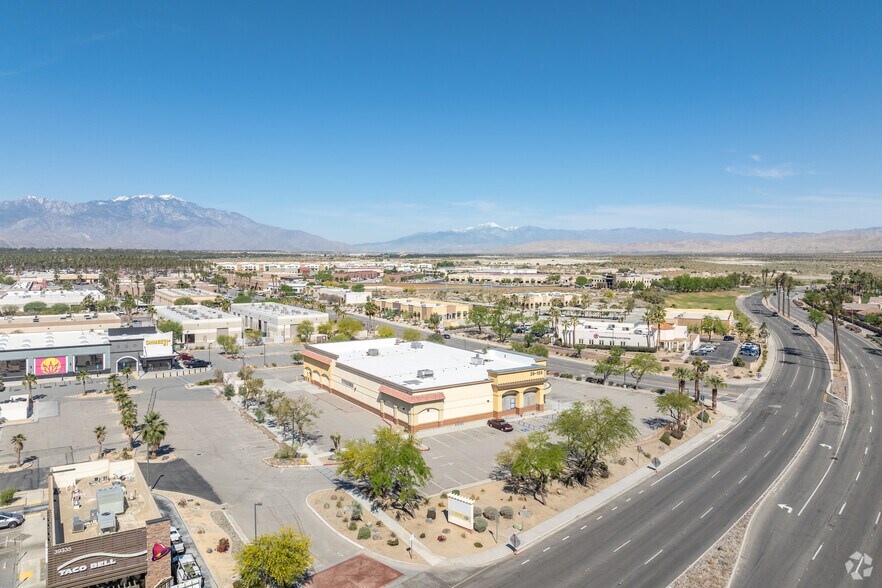 More Photos Of 39155 Washington St, Palm Desert Drugstore For Lease
