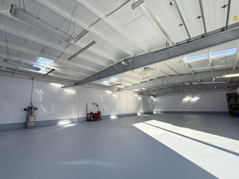 More Photos Of 151 Ferris st, Galesburg Warehouse For Sale