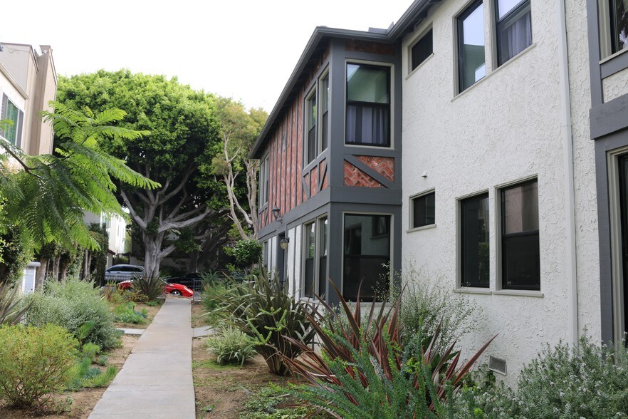More Photos Of 1008 20th St, Santa Monica Apartments For Sale