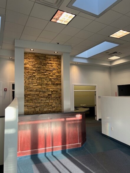 More Photos Of 7301-7307 Little River Tpke, Annandale Freestanding For Lease