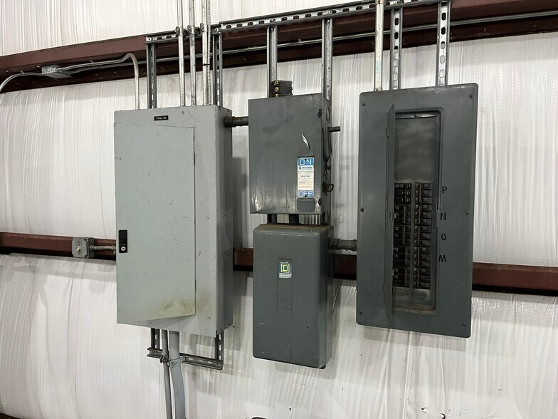 More Photos Of 2400 W Herman St, Pensacola Warehouse For Sale