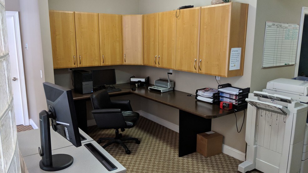 More Photos Of 2573 Barrington Cir, Tallahassee Office For Lease