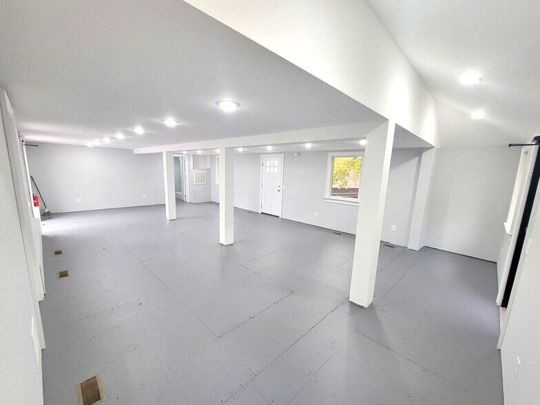 More Photos Of 20 Newton Ave, Sussex Office Residential For Sale