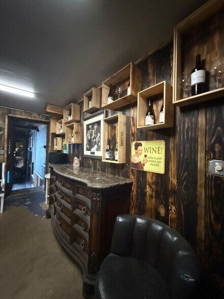 More Photos Of 310 NW 71st St, Miami Warehouse For Sale