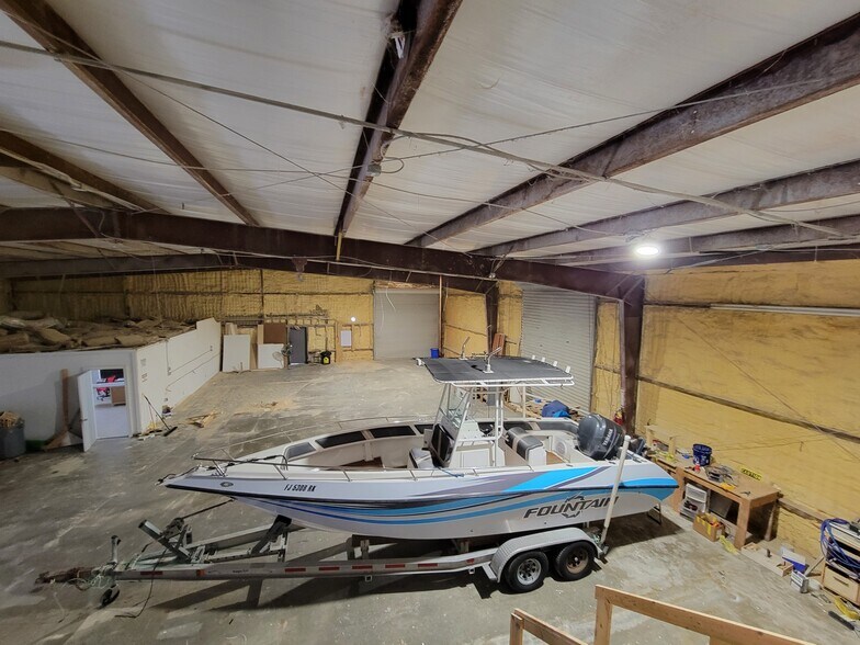 More Photos Of 6266 Janes Ln, Naples Manufacturing For Lease