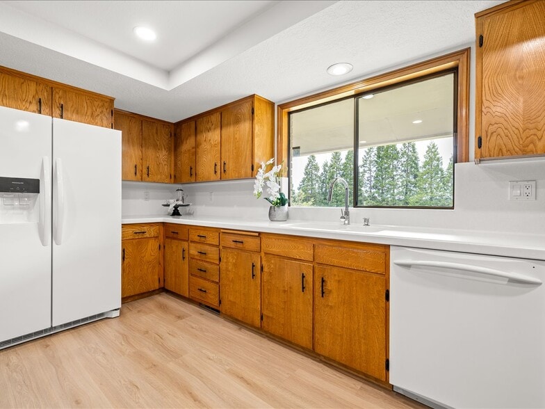 More Photos Of 115 NW Harmony Ln, Corvallis Specialty For Sale