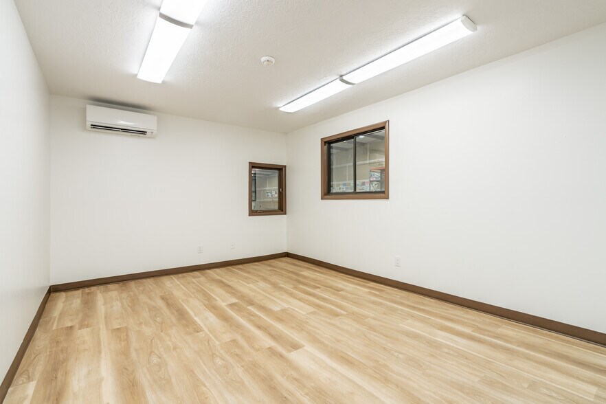 More Photos Of 1244 Calle de Comercio, Santa Fe Warehouse For Sale