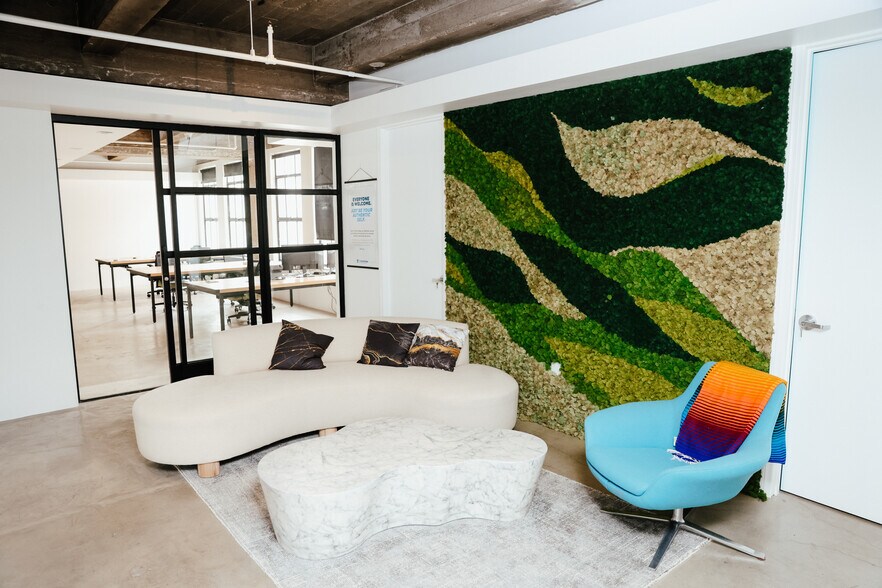 More Photos Of 742-748 S Hill St, Los Angeles Loft Creative Space For Lease